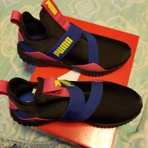 Womens Athletic Shoes/Sneakers